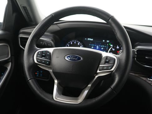Used 2023 Ford Explorer Limited image 16