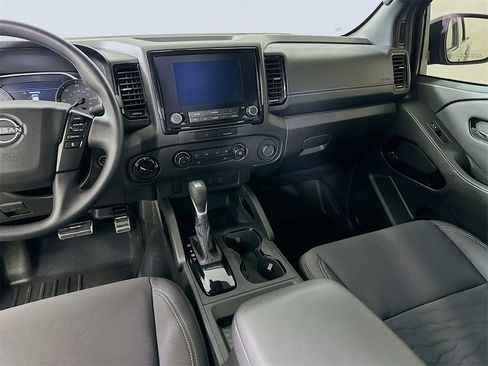 Used 2023 Nissan Frontier SV w/ Midnight Edition Package image 19