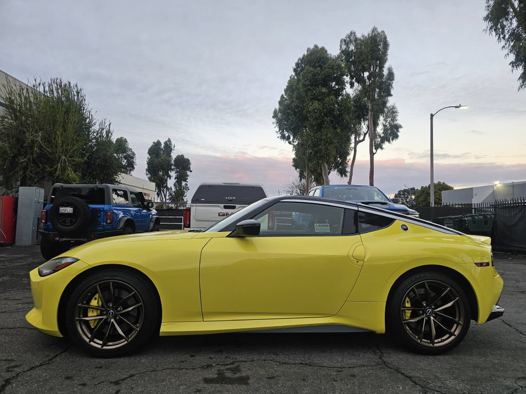 Used 2023 Nissan Z w/ Floor Mat Package (L93) RWD image 7