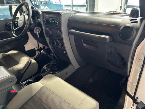 Used 2009 Jeep Wrangler Unlimited X AWD/4WD image 11