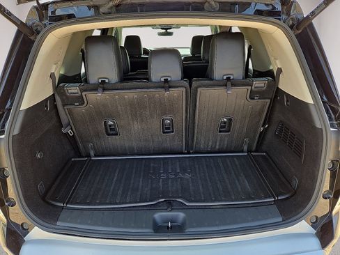 Used 2023 Nissan Pathfinder Platinum w/ Black Appearance Package FWD image 13