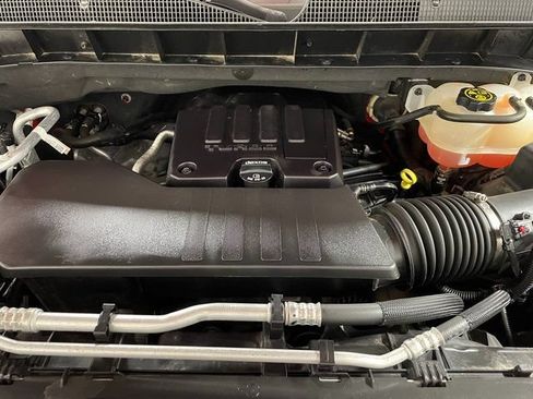 Used 2023 Chevrolet Silverado 1500 LT AWD/4WD image 23