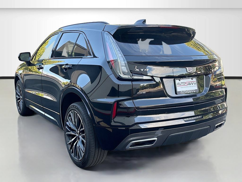 Used 2024 Cadillac XT4 Sport w/ Cold Weather Package AWD/4WD image 5