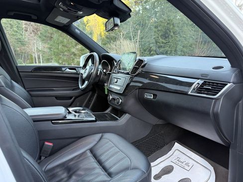 Used 2017 Mercedes-Benz GLS 450 4MATIC image 16