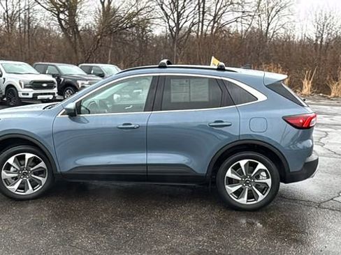 Certified 2023 Ford Escape Platinum w/ Class II Trailer Tow Package AWD/4WD image 6