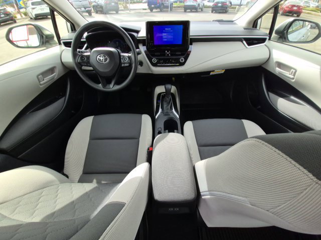 Used 2026 Toyota Corolla LE w/ LE Premium Package FWD image 17