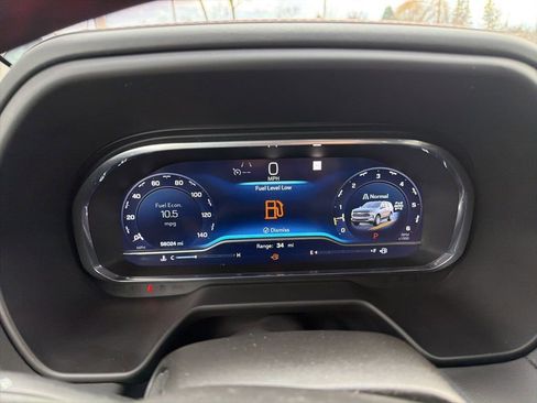 Used 2022 Chevrolet Suburban RST w/ Luxury Package image 15