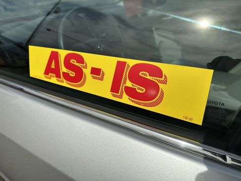 Used 2013 Toyota Camry L image 9