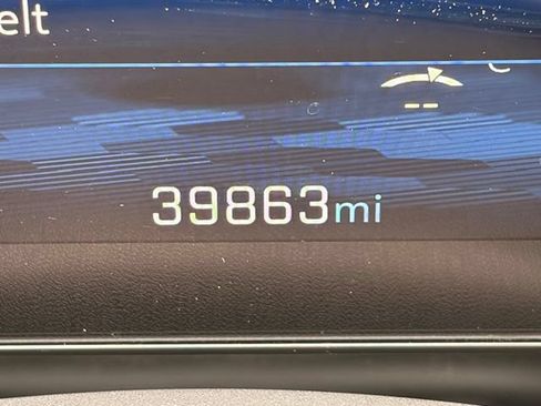 Used 2025 Chevrolet Equinox LT FWD image 12