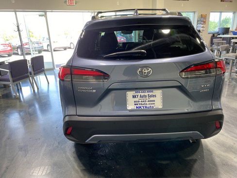 Used 2024 Toyota Corolla Cross XLE w/ Convenience Package image 6