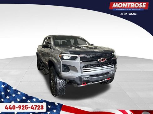 Used 2025 Chevrolet Colorado ZR2 w/ Technology Package AWD/4WD image 7