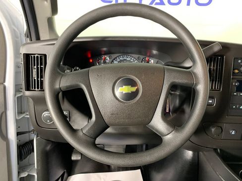 Used 2021 Chevrolet Express 2500 RWD image 18
