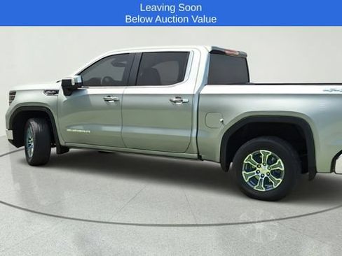 Used 2025 GMC Sierra 1500 SLT AWD/4WD image 3