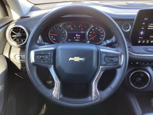 Used 2025 Chevrolet Blazer LT image 17