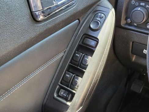 Used 2009 HUMMER H3T Luxury AWD/4WD image 25