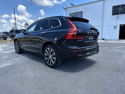 Used 2022 Volvo XC60 B5 Momentum AWD/4WD image 5