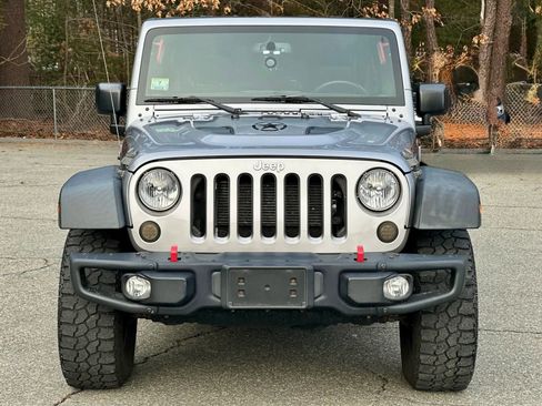 Used 2016 Jeep Wrangler Unlimited Rubicon image 2