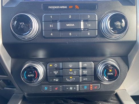 Used 2020 Ford F150 Platinum w/ Equipment Group 701A Luxury image 46