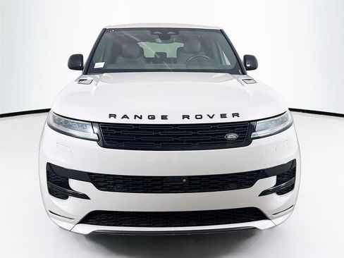 Used 2024 Land Rover Range Rover Sport Dynamic SE image 5