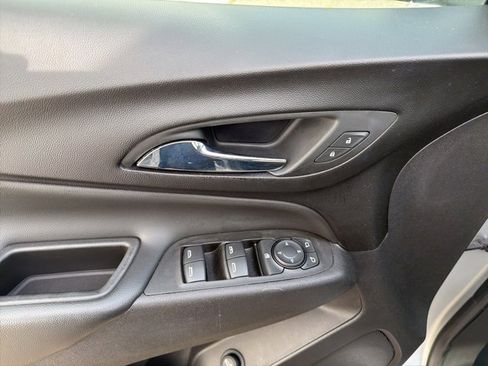 Used 2020 Chevrolet Equinox LT w/ Driver Convenience Package image 25