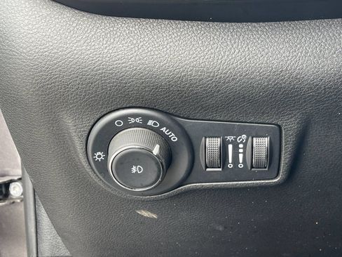 Used 2024 Jeep Compass Limited AWD/4WD image 30
