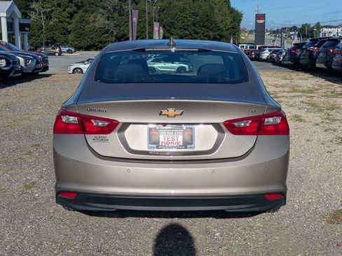 Used 2025 Chevrolet Malibu LT FWD image 4