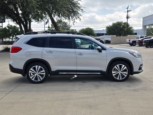 Used 2022 Subaru Ascent Touring AWD/4WD image 8