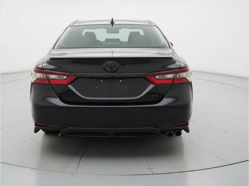 Used 2023 Toyota Camry SE image 6