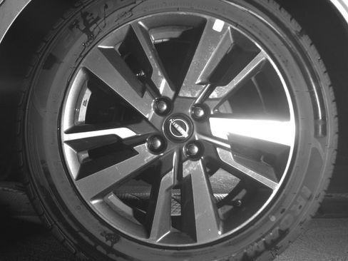 Used 2025 Nissan Versa SV image 14