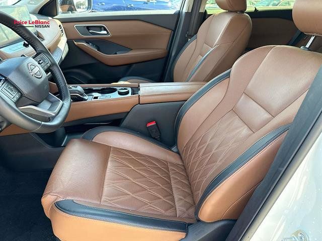 Certified 2026 Nissan Rogue Platinum w/ Platinum Premium Package AWD/4WD image 16