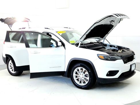 Used 2019 Jeep Cherokee Latitude w/ Popular Appearance Group image 12