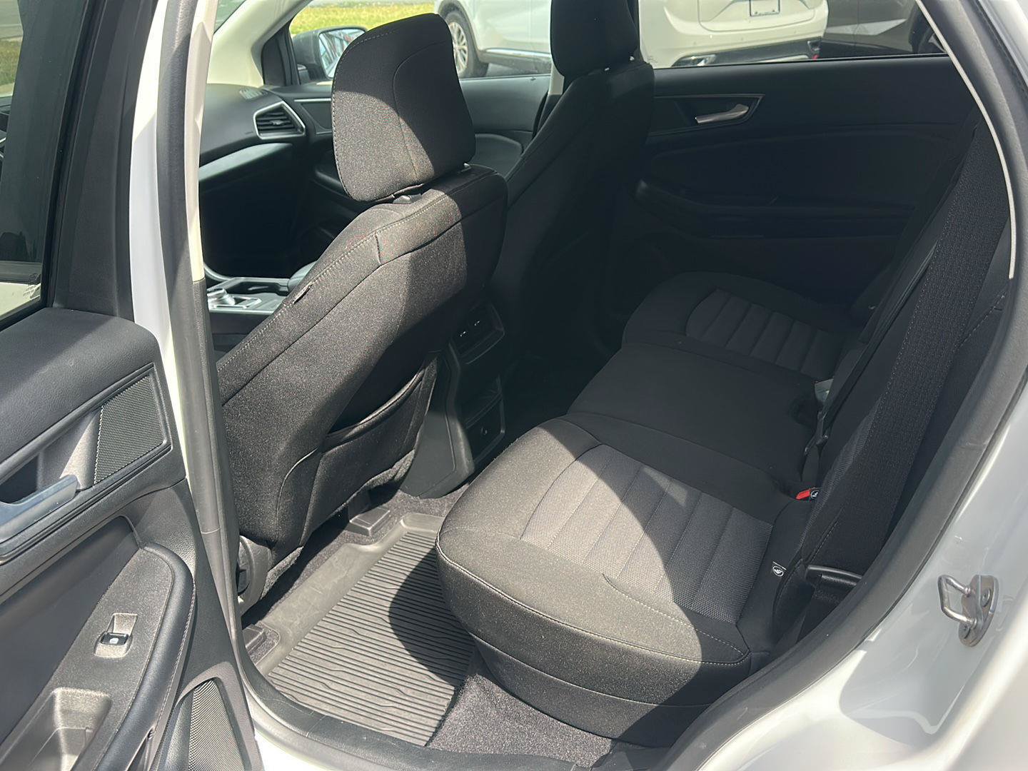Used 2024 Ford Edge SE AWD/4WD image 15