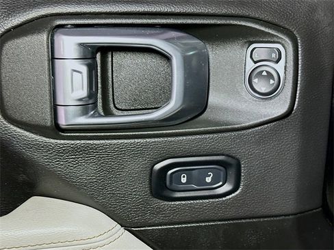 Certified 2022 Jeep Gladiator Overland image 15