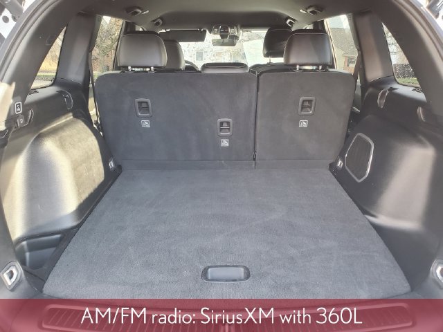 Used 2025 Jeep Grand Cherokee Limited w/ Black Appearance Package AWD/4WD image 11
