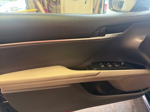 Used 2020 Toyota Camry SE AWD/4WD image 35