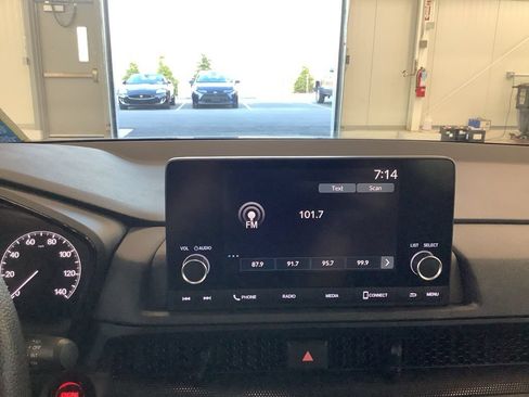 Used 2023 Honda CR-V LX image 24