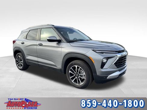 Used 2025 Chevrolet TrailBlazer LT AWD/4WD image 8