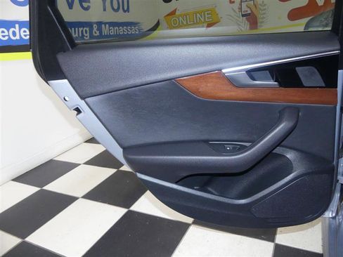 Used 2023 Audi A4 2.0T Premium w/ Convenience Package image 27