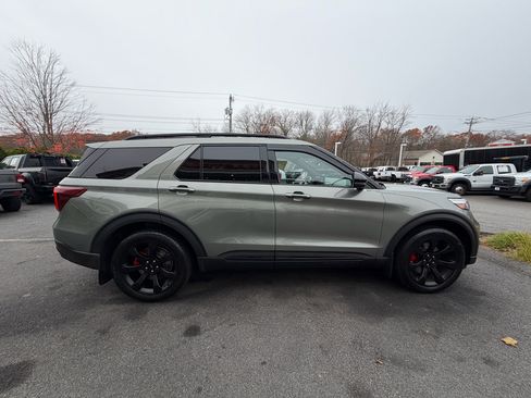 Used 2020 Ford Explorer ST w/ ST Street Pack image 6