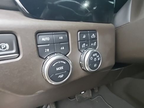 Certified 2024 GMC Sierra 1500 SLT w/ SLT Convenience Package image 14