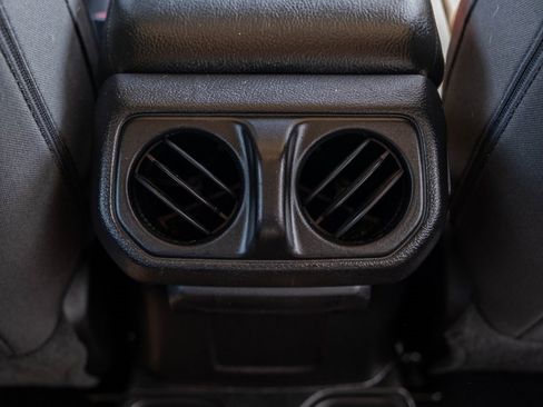 Used 2020 Jeep Wrangler Sport image 15