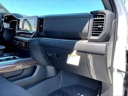 New 2026 Chevrolet Silverado 1500 RST w/ Dark Appearance Package image 26