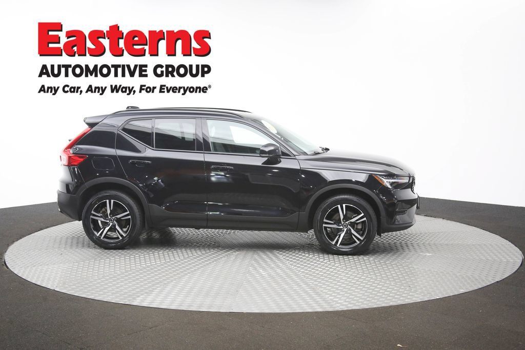 Used 2024 Volvo XC40 B5 Core AWD/4WD image 48