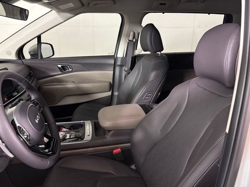 New 2026 Kia Carnival EX FWD image 18