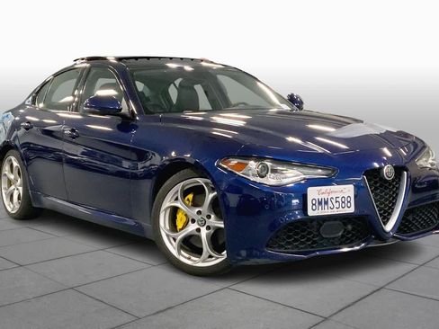 Used 2019 Alfa Romeo Giulia Ti Sport w/ Quick Order Package 22U Sport image 2