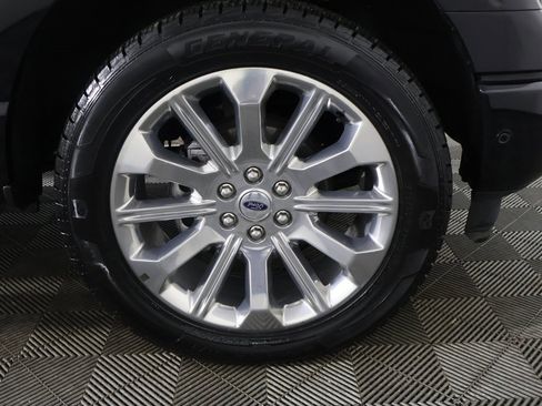 Used 2023 Ford F150 Limited image 23