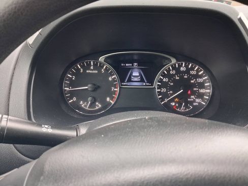 Used 2019 Nissan Pathfinder S AWD/4WD image 12