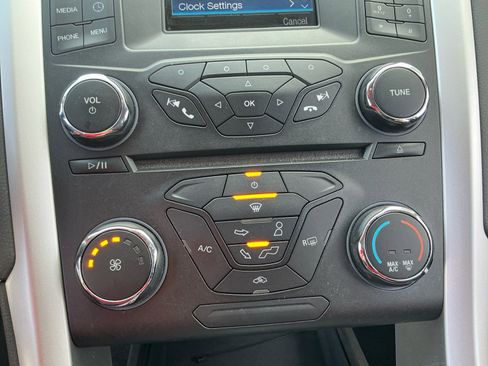 Used 2014 Ford Fusion SE image 29