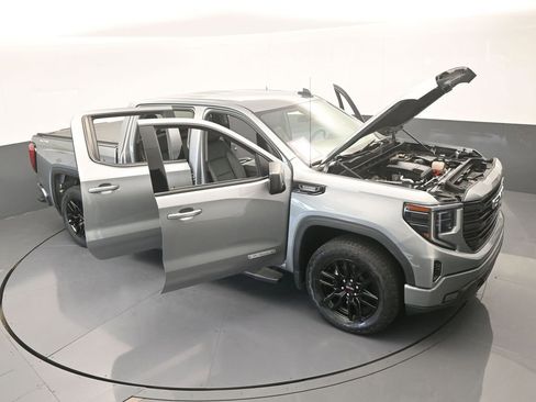 Used 2023 GMC Sierra 1500 Elevation w/ LPO, Elevation Black Package image 77