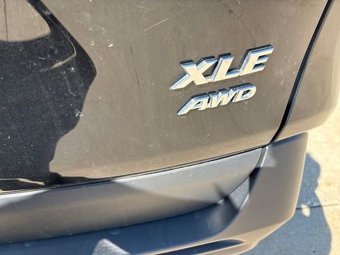 Used 2025 Toyota RAV4 XLE AWD/4WD image 25